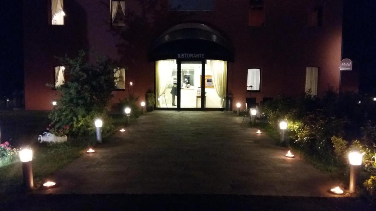 Hotel La Vecchia Reggio Реджонель-Эмилия Экстерьер фото