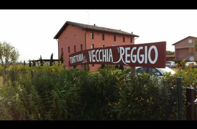Hotel La Vecchia Reggio Реджонель-Эмилия Экстерьер фото