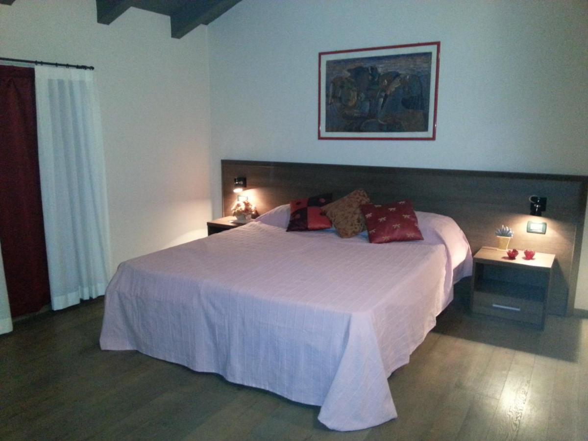 Hotel La Vecchia Reggio Реджонель-Эмилия Экстерьер фото
