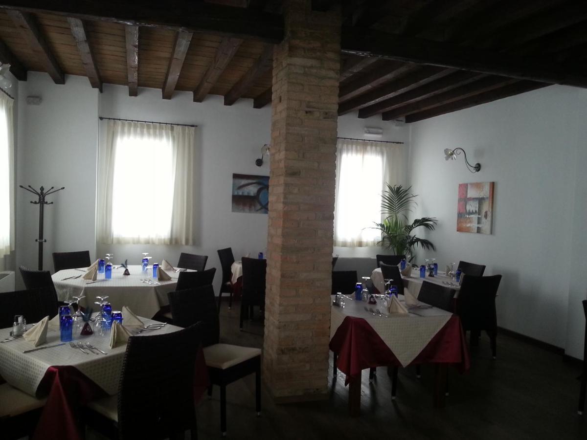 Hotel La Vecchia Reggio Реджонель-Эмилия Экстерьер фото
