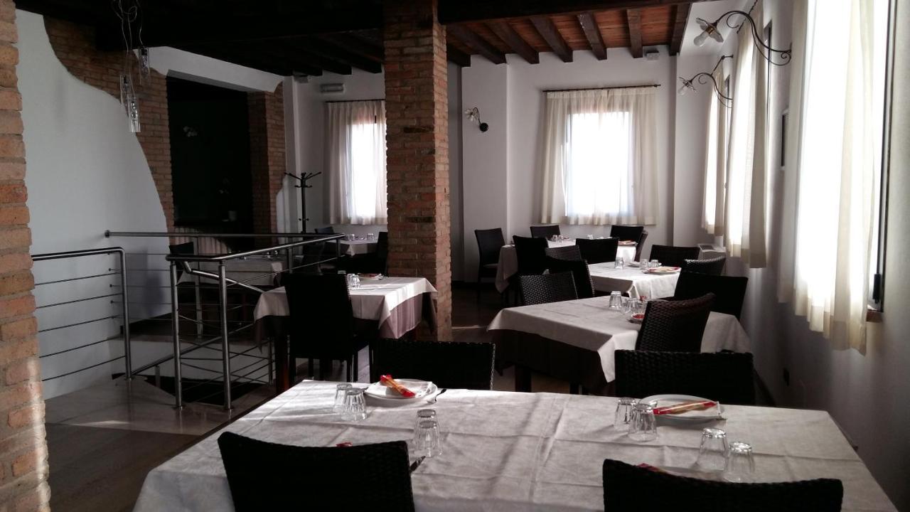 Hotel La Vecchia Reggio Реджонель-Эмилия Экстерьер фото