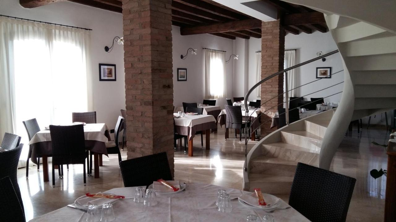 Hotel La Vecchia Reggio Реджонель-Эмилия Экстерьер фото